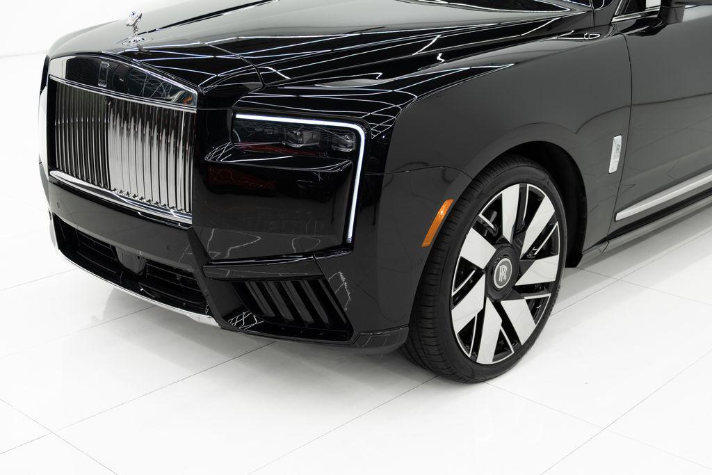 used 2025 Rolls-Royce Cullinan car, priced at $439,980