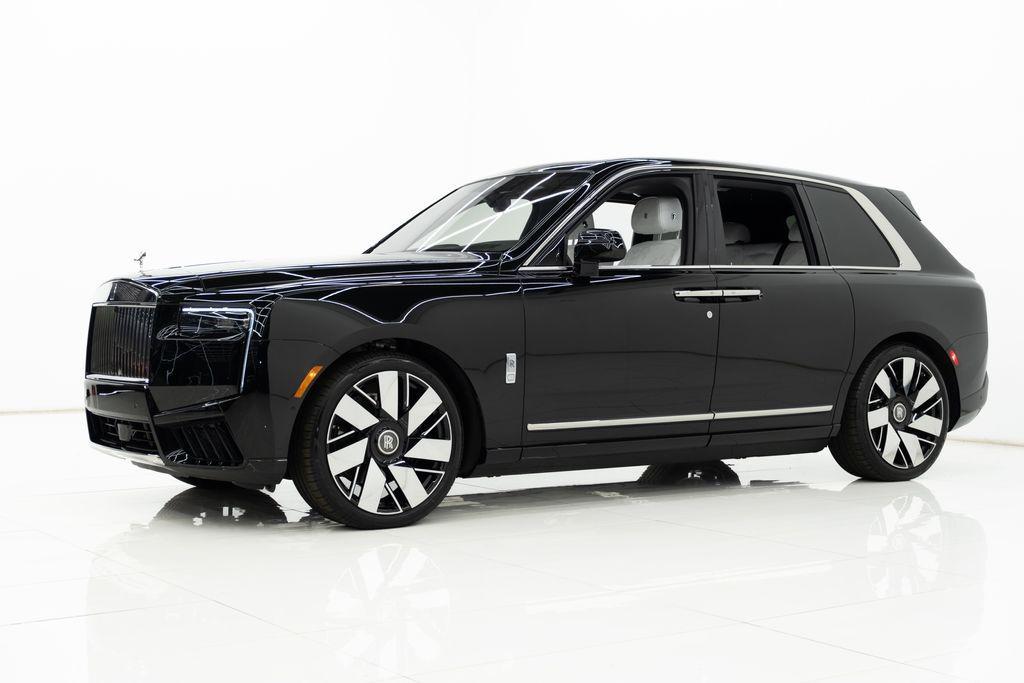used 2025 Rolls-Royce Cullinan car, priced at $439,980