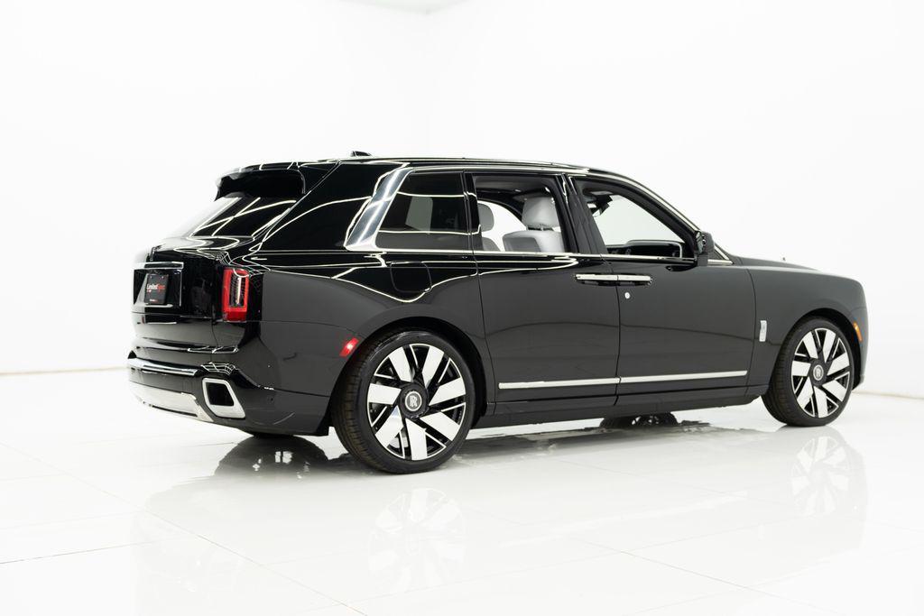 used 2025 Rolls-Royce Cullinan car, priced at $439,980
