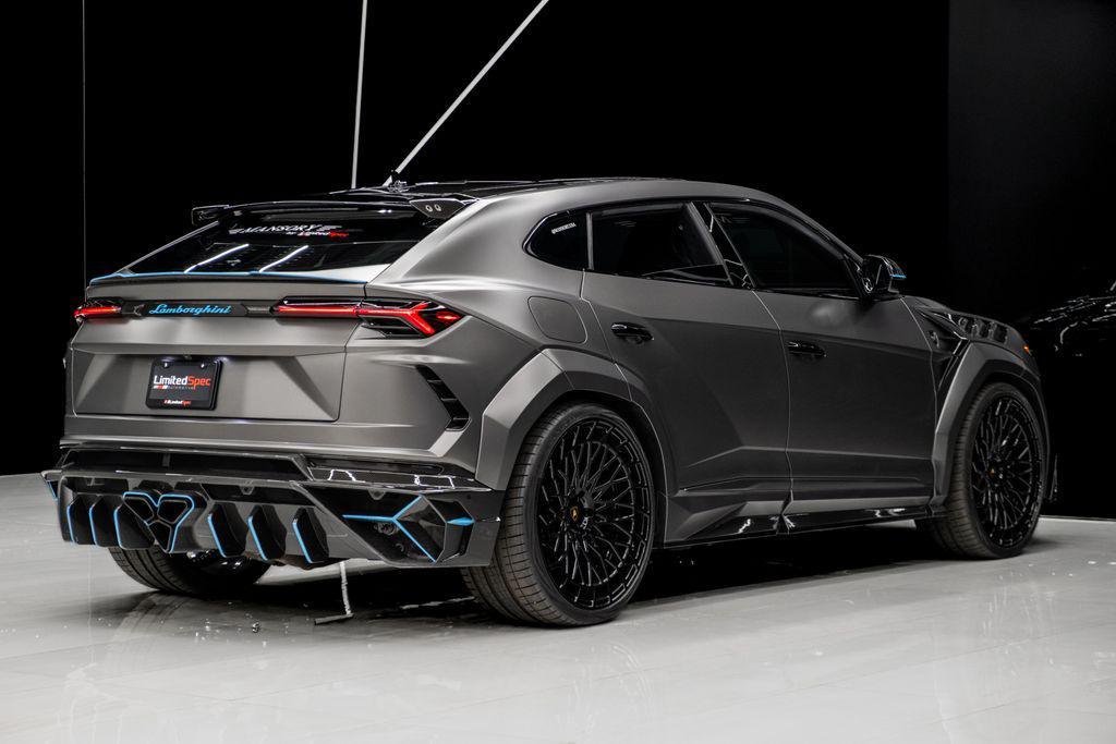 used 2023 Lamborghini Urus car, priced at $499,980