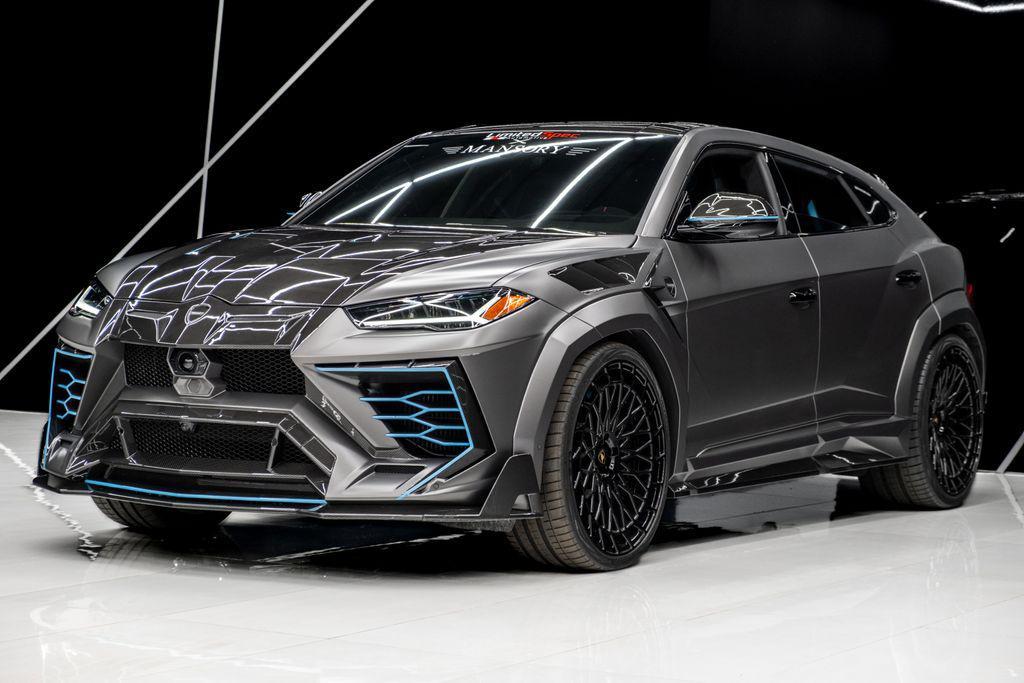 used 2023 Lamborghini Urus car, priced at $499,980