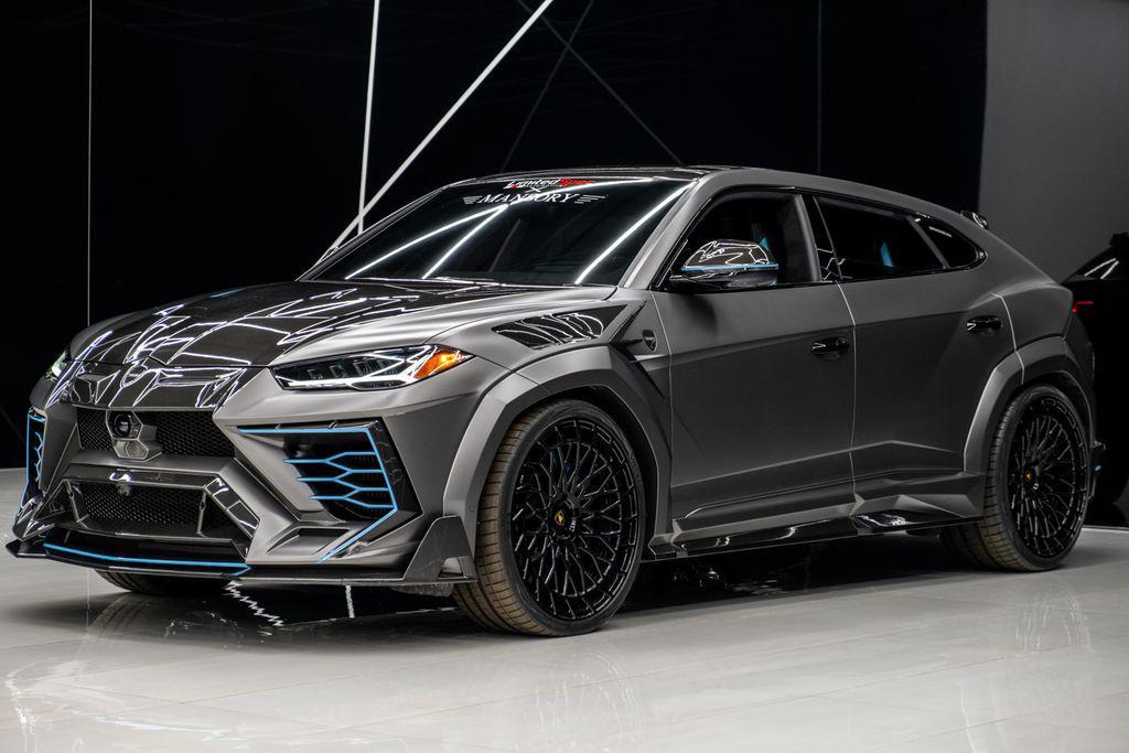 used 2023 Lamborghini Urus car, priced at $499,980