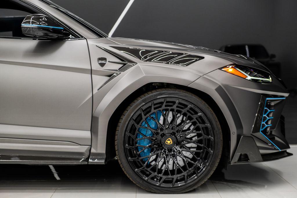 used 2023 Lamborghini Urus car, priced at $499,980
