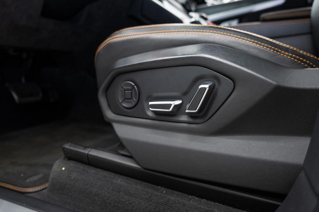 used 2019 Lamborghini Urus car, priced at $168,980