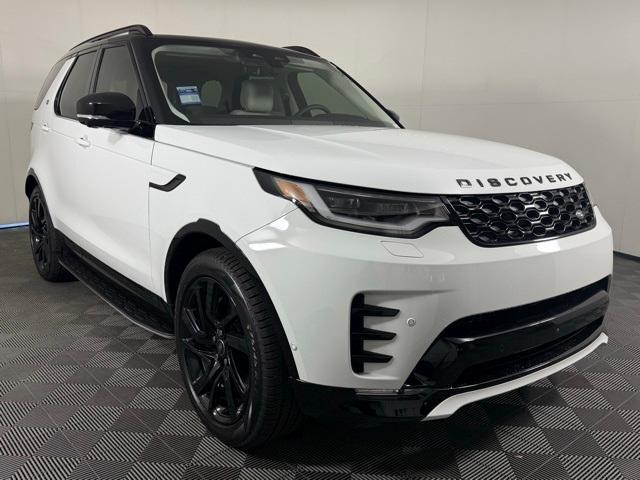 new 2025 Land Rover Discovery car, priced at $76,625