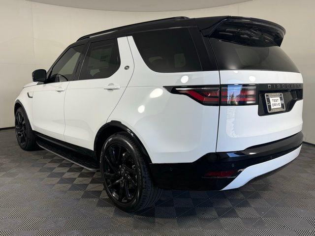 new 2025 Land Rover Discovery car, priced at $76,625