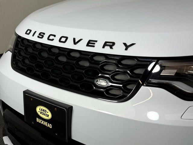 used 2022 Land Rover Discovery car, priced at $37,988