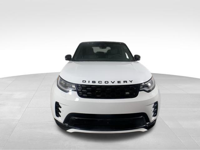 new 2025 Land Rover Discovery car, priced at $76,628