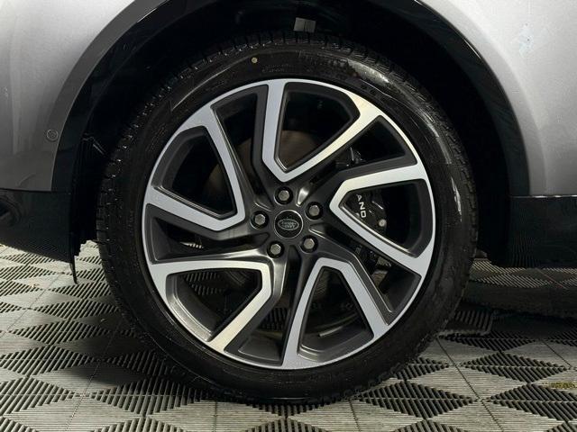 new 2025 Land Rover Discovery car, priced at $83,275