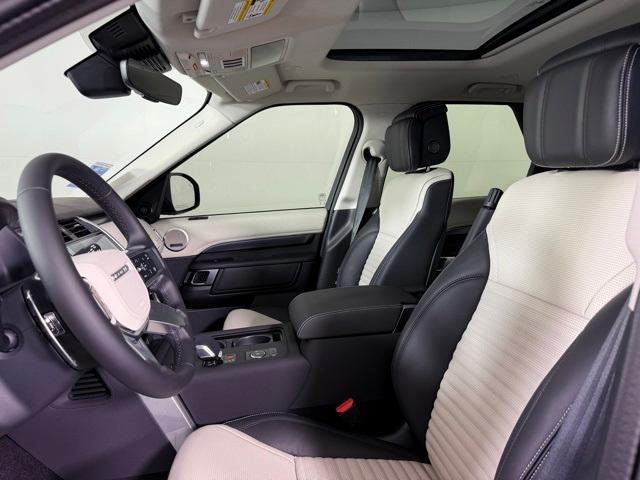 new 2025 Land Rover Discovery car, priced at $83,275