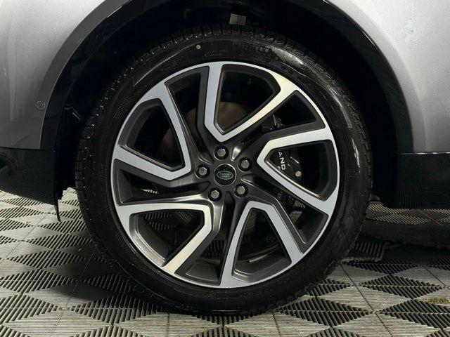 new 2025 Land Rover Discovery car, priced at $83,275