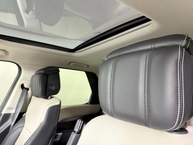 new 2025 Land Rover Discovery car, priced at $83,275
