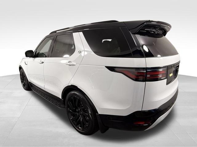 new 2025 Land Rover Discovery car, priced at $73,793