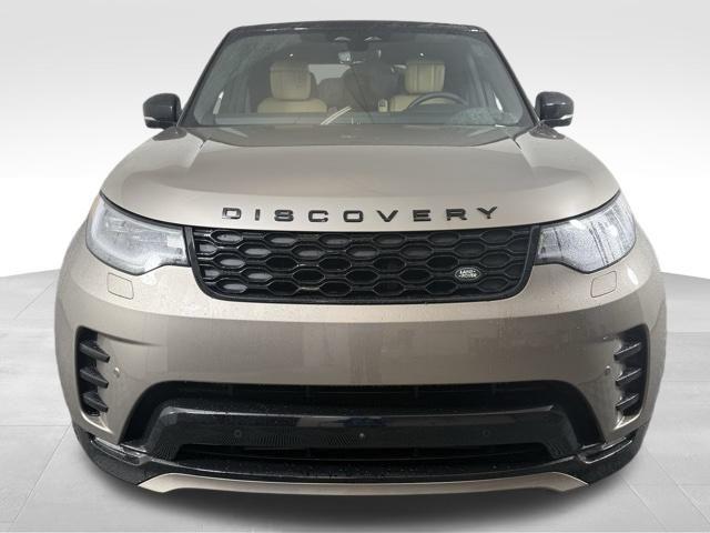 new 2025 Land Rover Discovery car, priced at $77,278