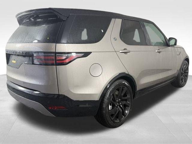 new 2025 Land Rover Discovery car, priced at $77,278