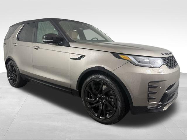 new 2025 Land Rover Discovery car, priced at $77,278