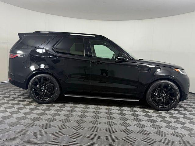 new 2025 Land Rover Discovery car, priced at $74,843