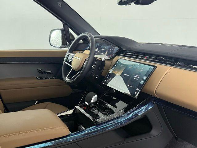 new 2025 Land Rover Range Rover Sport car