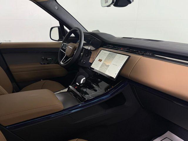 new 2025 Land Rover Range Rover Sport car, priced at $94,640