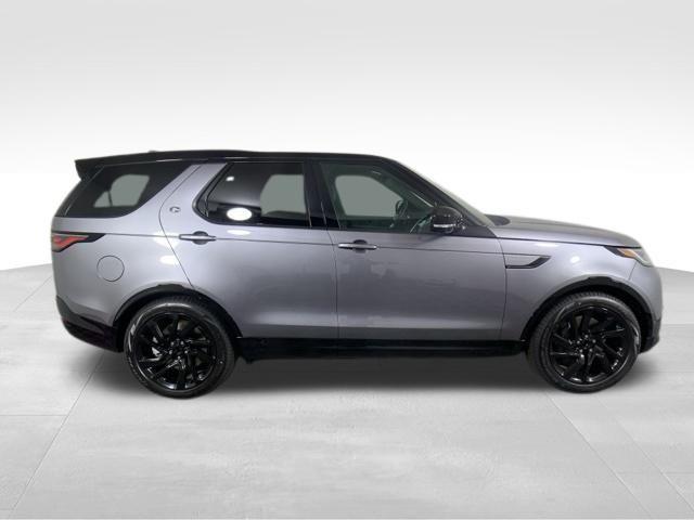 new 2025 Land Rover Discovery car, priced at $77,278