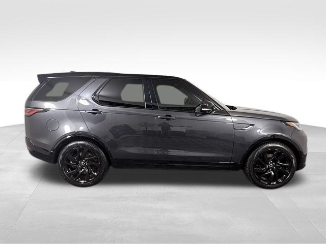 new 2025 Land Rover Discovery car, priced at $77,878