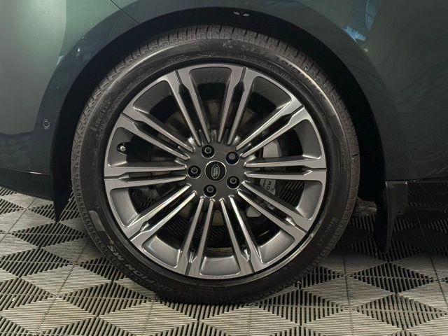 new 2025 Land Rover Range Rover car