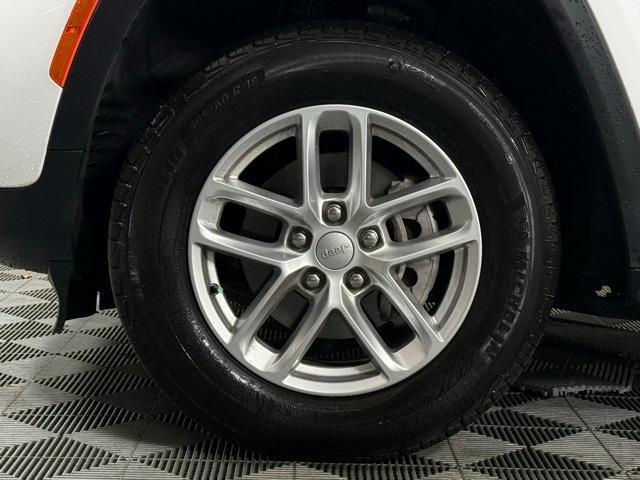 used 2024 Jeep Grand Cherokee car, priced at $33,944