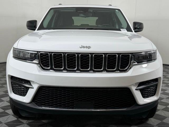 used 2024 Jeep Grand Cherokee car, priced at $33,944