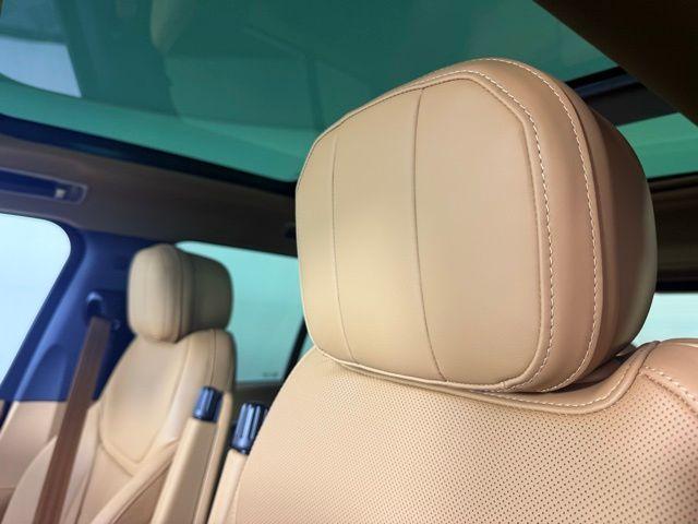 new 2025 Land Rover Range Rover car