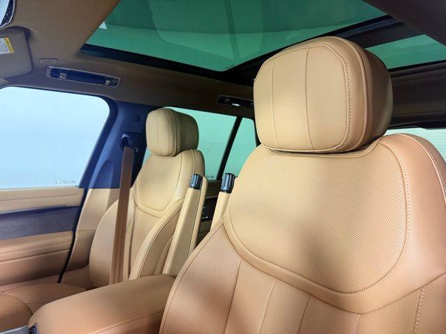 new 2025 Land Rover Range Rover car