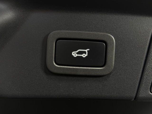 used 2022 Land Rover Range Rover Velar car, priced at $34,944