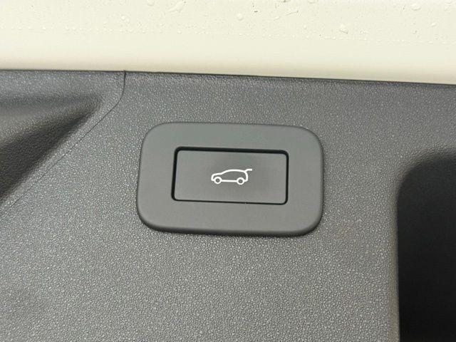 new 2025 Land Rover Discovery Sport car, priced at $55,618