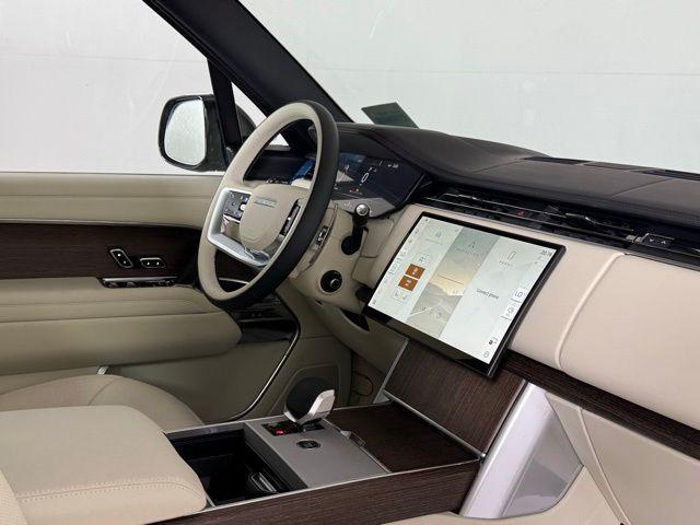 new 2025 Land Rover Range Rover car