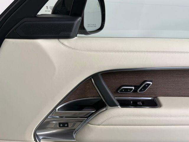new 2025 Land Rover Range Rover car