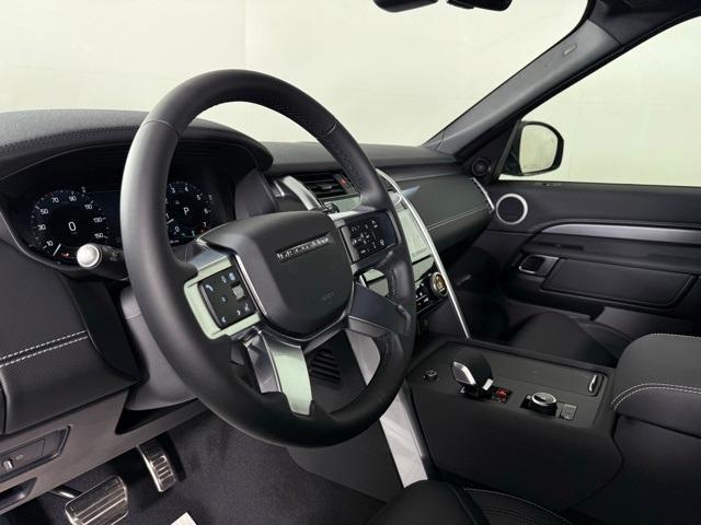 new 2025 Land Rover Discovery car, priced at $79,775