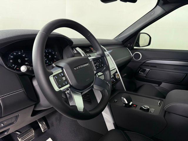 new 2025 Land Rover Discovery car, priced at $79,775