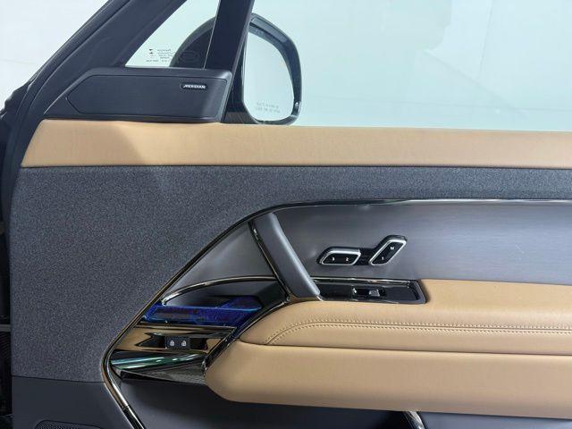 new 2025 Land Rover Range Rover Sport car, priced at $95,955