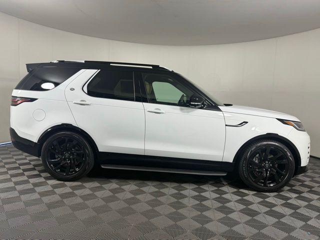 new 2025 Land Rover Discovery car, priced at $73,668