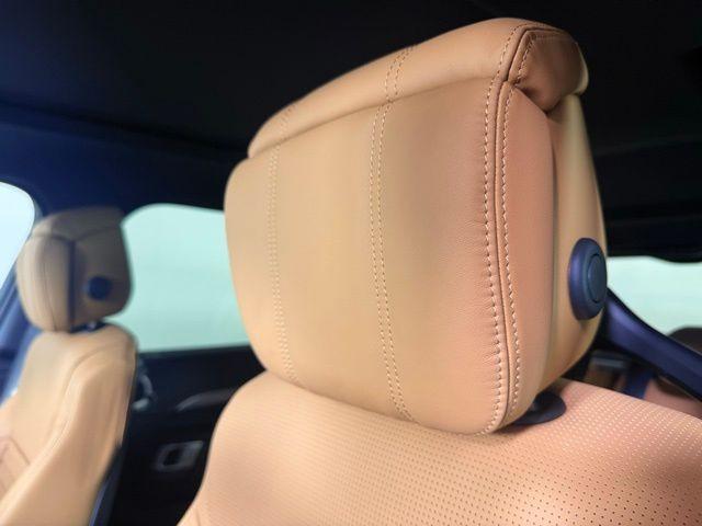 new 2025 Land Rover Discovery car, priced at $73,668