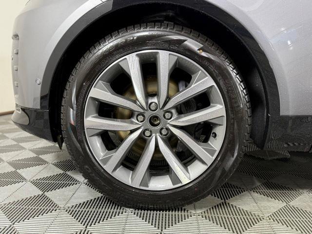 new 2025 Land Rover Discovery car, priced at $78,928
