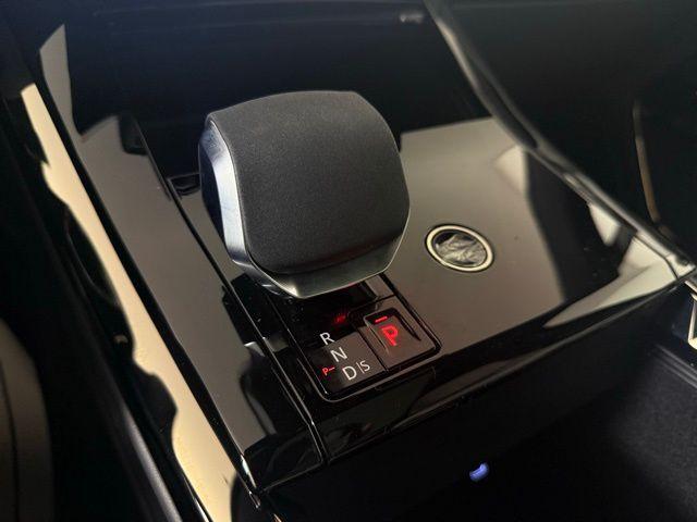 new 2025 Land Rover Range Rover Sport car