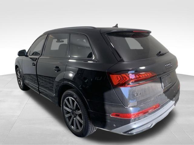 used 2023 Audi Q7 car, priced at $47,900