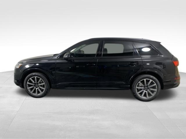 used 2023 Audi Q7 car, priced at $47,900