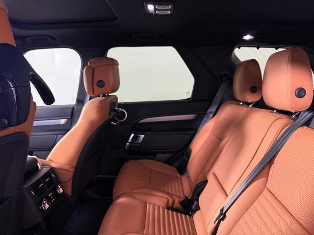 new 2025 Land Rover Discovery car, priced at $73,893