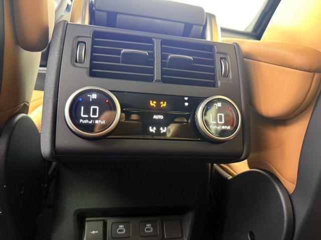 new 2025 Land Rover Discovery car, priced at $73,893