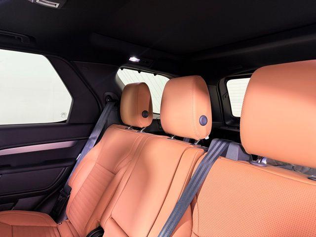 new 2025 Land Rover Discovery car, priced at $73,893