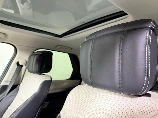new 2025 Land Rover Discovery car, priced at $72,125