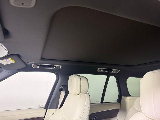 new 2025 Land Rover Range Rover car