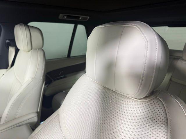 new 2025 Land Rover Range Rover car