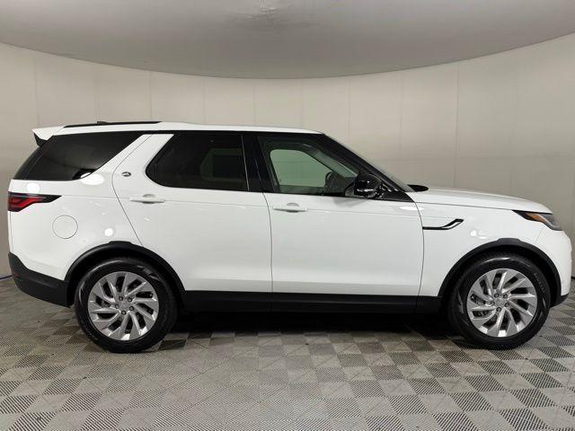 new 2025 Land Rover Discovery car